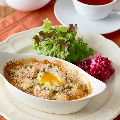 紅ずわい蟹と半熟卵のチーズドリア